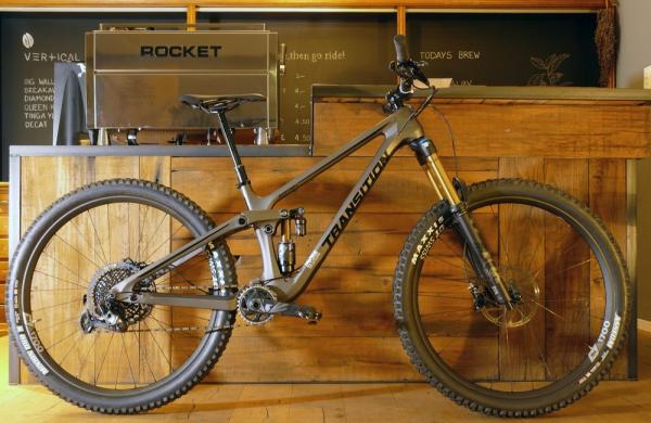 Transition Sentinel Carbon X01, Col. Titan grey, Gr. M