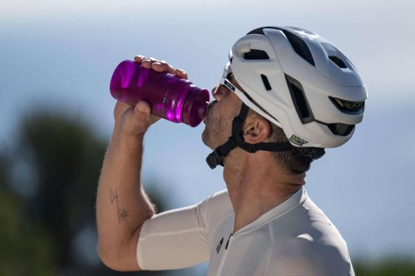 Elite Bidon Fly Tex 550 ml clear purple  Produktbild 2