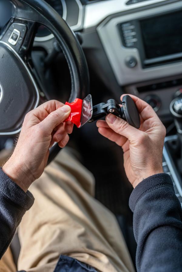 SP Connect Charging Adhesive Mount Pro SPC+ inkl. USB Kabel schwarz  Produktbild 12