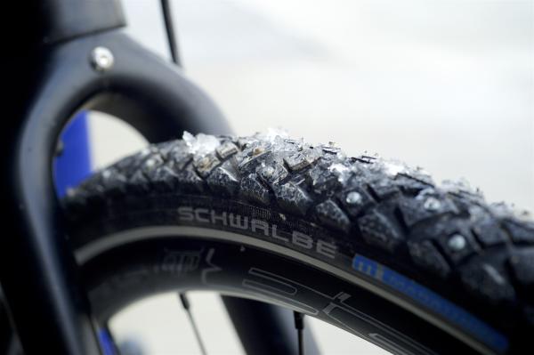 Schwalbe Pneu Marathon Winter Plus 700x50C Starr mit Reflexstreifen black  Produktbild 2
